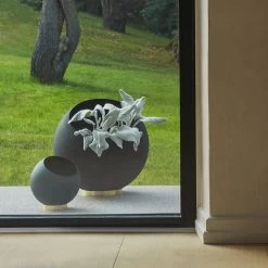 AYTM - Globe Bloempot -Meubilair Verkoopwinkel AYTM Globe Blumentoepfe Gruppe Situation 2