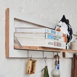 Ambivalenz - Fläpps Plank, 1 Plank -Meubilair Verkoopwinkel Ambivalenz Flaepps Kittchen Regal Wand weiss geoeffnet nahaufnahme Amibnete 1