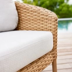 Cane-Line - Ocean Sofa Buiten 9 Cane-Line - Ocean Sofa Buiten -Meubilair Verkoopwinkel Cane Line Ocean large 2 Sitzer Sofa natural hellbraun Detail Ambiente