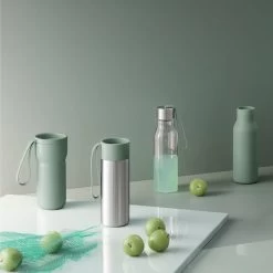 Eva Solo - To Go Thermosbeker 28 Eva Solo - To Go Thermosbeker -Meubilair Verkoopwinkel Eva Solo Nordic Kitchen Thermobecher 0 35 l faded green Ambiente 1