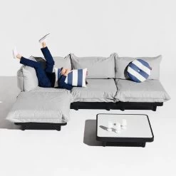 Fatboy - Paletti Outdoor -Sofa 22 Fatboy - Paletti Outdoor -Sofa -Meubilair Verkoopwinkel Fatboy Paletti Outdoor Tisch light grey Situation 2