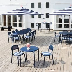 Fatboy - Stripesol Set Parasol + Standaard -Meubilair Verkoopwinkel Fatboy Stripesol Set Sonnenschirm 350 cm dunkelblau Situation 2