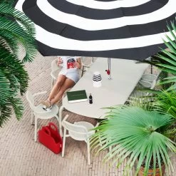 Fatboy - Toní Fauteuil -Meubilair Verkoopwinkel Fatboy Toni Stuehle Tisch desert Situation 3 1