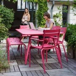 Fermob - Luxembourg Tuinstoel 19 Fermob - Luxembourg Tuinstoel -Meubilair Verkoopwinkel Fermob Luxembourg Tisch rechteckig 100 x 165 cm Stuhl Sessel grosser niedriger Tisch Gartenbank fuchsia 1