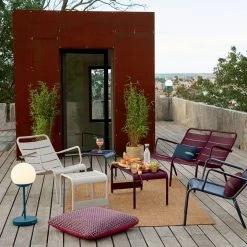 Fermob - Luxembourg Lage Tafel / Poef 8 Fermob - Luxembourg Lage Tafel / Poef -Meubilair Verkoopwinkel Fermob Luxembourg niedriger Tisch Mooon LED Leuchte Terrasse Ambiente