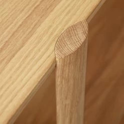 Form & Refine - Leaf Plank -Meubilair Verkoopwinkel Form Refine Leaf Regal 2 x 2 Weisseiche Detail 1