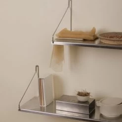 Frama - Shelf Wandplank Roestvrij Staal 6 Frama - Shelf Wandplank Roestvrij Staal -Meubilair Verkoopwinkel Frama Shelf Wandregal Edelstahl Ambiente 2