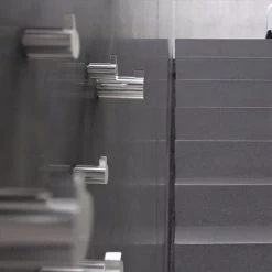 Frost - Nova 2 Wandhaak 5 Frost - Nova 2 Wandhaak -Meubilair Verkoopwinkel Frost Nova 2 Wandhaken Edelstahl poliert Ambiente