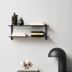 Gejst - Nivo Wandplank 25 Gejst - Nivo Wandplank -Meubilair Verkoopwinkel Gejst Nivo Wandregal F schwarz Ambiente 1