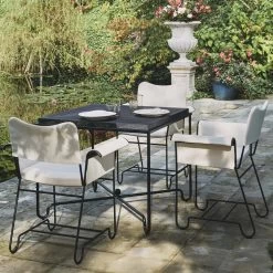 Gubi - Tropique Outdoor Eettafel 7 Gubi - Tropique Outdoor Eettafel -Meubilair Verkoopwinkel Gubi Tropique Outdoor Esstisch Ambiente 2