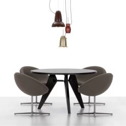 Vitra - Guéridon Eettafel -Meubilair Verkoopwinkel Gueridon Eiche dunkel Showroom 1