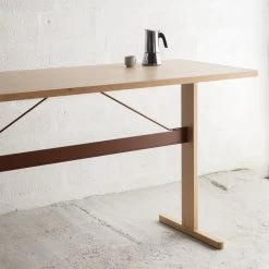 Hay - Passarelle Eettafel -Meubilair Verkoopwinkel HAY Passerelle Esstisch Situation 6