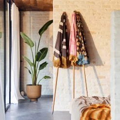 HKliving - Parasol -Meubilair Verkoopwinkel HKliving Sonnenschirme Situation