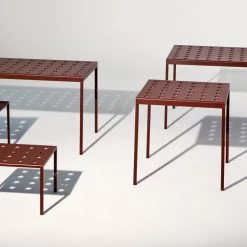 Hay - Balcony Eettafel -Meubilair Verkoopwinkel Hay Balcony Tische iron red 1