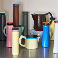 Hay - Sowden Bottle Geïsoleerde Fles -Meubilair Verkoopwinkel Hay Sowden Kollektion Situation 2