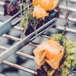 Höfats - Barbecue Tongs -Meubilair Verkoopwinkel Hoefats Grillzange ambiente 2