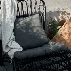 House Doctor - Fine Buitenkussen -Meubilair Verkoopwinkel House Doctor Fine Outdoorkissen armeegrun Ambiente 2