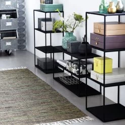 House Doctor - Planchet Model C, Zwart -Meubilair Verkoopwinkel House Doctor Offenes Regal schwarz Ambiente