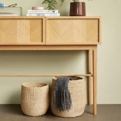 Hübsch Interior - Console Tafel Met Visgraatmotief, Eiken 7 Hübsch Interior - Console Tafel Met Visgraatmotief, Eiken -Meubilair Verkoopwinkel Huebsch Interior Konsolentisch mit Fischgraetenoptik Eiche Situation 3