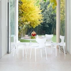 Kartell - Hervoorzitter Voorzitter -Meubilair Verkoopwinkel Kartell Re Chair Stuhl Ambiente 1