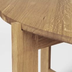 Kristina Dam Studio - Collector Eettafel Ø 120 X H 74 Cm, Geoliede Eik 15 Kristina Dam Studio - Collector Eettafel Ø 120 X H 74 Cm, Geoliede Eik -Meubilair Verkoopwinkel Kristina Dam Studio Collector Esstisch 120 x H 74 cm Eiche geoelt 400400421 Detail Ambiente