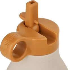 LIEWOOD - Warren Waterfles -Meubilair Verkoopwinkel LIEWOOD Warren Wasserflasche 350 ml Safari sandy mix Detail Ambiente