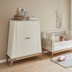 Luna Leander - Garderobe -Meubilair Verkoopwinkel Leander Luna Kleiderschrank Eiche weiss Kidsroom Ambiente 2