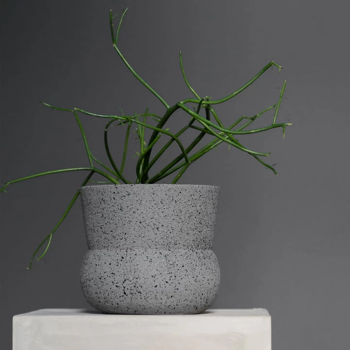 Mette Ditmer - Stone Bloempot Ø 17 Cm, Grijs 3 Mette Ditmer - Stone Bloempot Ø 17 Cm, Grijs - Afbeelding 3