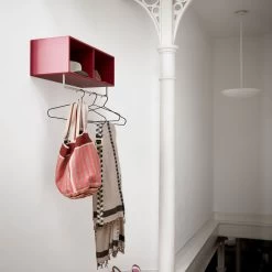 Montana - Garderobe -Meubilair Verkoopwinkel Montana Coat Garderobe rot Ambiente
