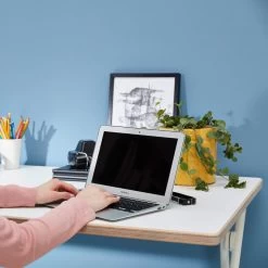 Müller Small Living - Plato Tafelblad -Meubilair Verkoopwinkel Muller Mobelwerkstatten Plato Schreibtisch Ambiente 5