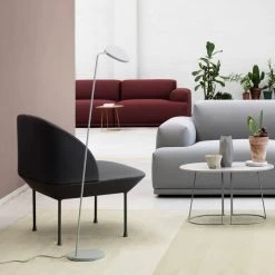 Muuto - Airy Koffietafel, Medium, Zwart -Meubilair Verkoopwinkel Muuto Shades Kollektion Leaf Stehleuchte Airy Coffee Table Oslo Chair Ambiente