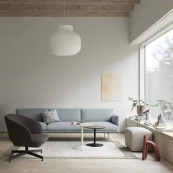 Muuto - Soft Bijzettafel -Meubilair Verkoopwinkel Muuto Strand Pendelleuchte Outdoor Sofa Soft Beistelltisch Ambiente