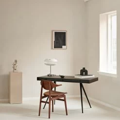 Norr11 - JFK Bureau, Essen / Zwart 16 Norr11 - JFK Bureau, Essen / Zwart -Meubilair Verkoopwinkel Norr11 JFK Schreibtisch Esche schwarz Ambiente 1