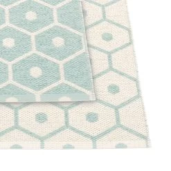 Pappelina - Honey Omkeerbaar Vloerkleed (70 Cm) -Meubilair Verkoopwinkel Pappelina Honey Teppich Detail pale turquois vanilla frei