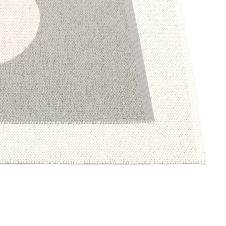 Pappelina - Vera Omkeerbaar Vloerkleed (70 Cm) 4 Pappelina - Vera Omkeerbaar Vloerkleed (70 Cm) - Afbeelding 4