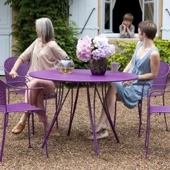 Fermob - Rendez-vous Fauteuil, Katoen Wit -Meubilair Verkoopwinkel Rendez vous Tisch rund violet Ambiente