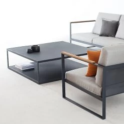 Röshults - Garden Easy Tabel -Meubilair Verkoopwinkel Roeshults Garden Easy Table 115 x 115 cm anthrazit Situation