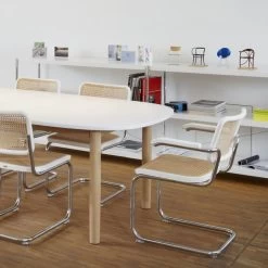 Thonet - S 32 Draagvleugel -Meubilair Verkoopwinkel Thonet S 32 Stuhl Chrom weiss Rohrgeflecht Situation