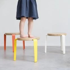 TipToe - MINI LOU Kinderkrukje Hout 18 TipToe - MINI LOU Kinderkrukje Hout -Meubilair Verkoopwinkel TipToe MINI LOU Kinderhocker Eiche Gruppe Situation 2 1