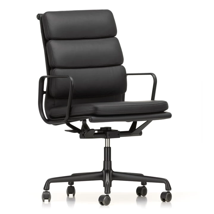Vitra - EA 219 Soft Pad Bureaustoel Diepzwart Gecoat Met Armleuningen, Leder Premium F Nero (harde Vloerwielen) 1 Vitra - EA 219 Soft Pad Bureaustoel Diepzwart Gecoat Met Armleuningen, Leder Premium F Nero (harde Vloerwielen)