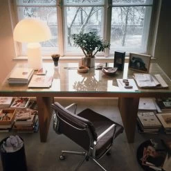 Vitra - Soft Pad Chair EA 217 -Meubilair Verkoopwinkel Vitra Soft Pad Chair EA 217 Leder Premium Schreibitschstuhl Ambiente