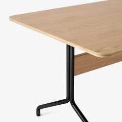 &Tradition & Tradition - Pavilion Dining Eettafel 11 &Tradition & Tradition - Pavilion Dining Eettafel -Meubilair Verkoopwinkel andTradition Pavilion Dining Esstisch Eiche klar lackiert Gestell schwarz Detail