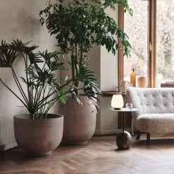 &Tradition & Tradition - Lato Bijzettafel -Meubilair Verkoopwinkel andtradition Collect SC Pflanztoepfe silver grey Lucca SC51 Portable Akku LED Outdoor Leuchte