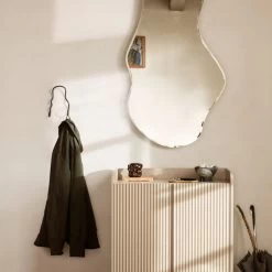 Ferm Living - Curvature Wandhaak -Meubilair Verkoopwinkel ferm Living Curvature Wandhaken Ambiente 4