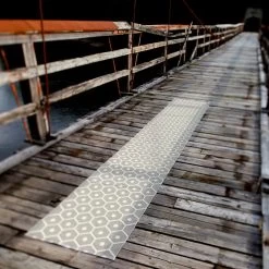 Pappelina - Honey Omkeerbaar Vloerkleed (70 Cm) -Meubilair Verkoopwinkel pappelina honey Bootsteg Ambiente